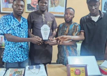 Jubril Dotun Sanusi Felicitates Asiwaju Nurudeen Akinade on Birthday and Doctorate Degree Achievement