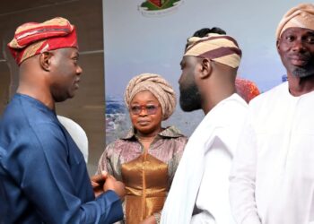 National Association of Engineering Students Honours LGSPB Boss, Ige With Award of Excellence