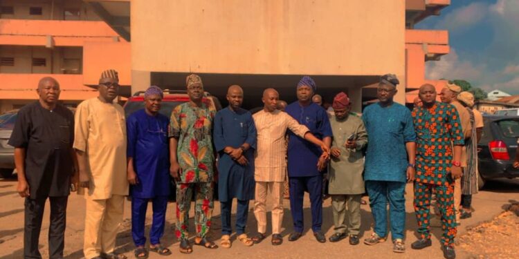 Oke Ogun LG Chairmen, Appointees Pass Vote Of Confidence On Makinde. … Say PDP Remain Strong Despite Hosea Agboola’s Defection