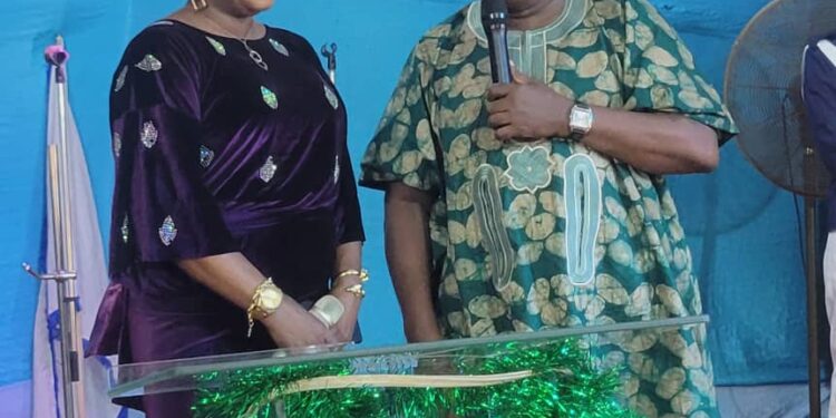 Oluyole LG lauds Party Stakeholders over inauguration of new Ward Execos, reaffirms loyalty to Makinde
