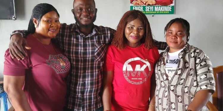 Just In : Hundreds APC Party Defect to PDP in Irepo as Sassay’s Popularity Soars*