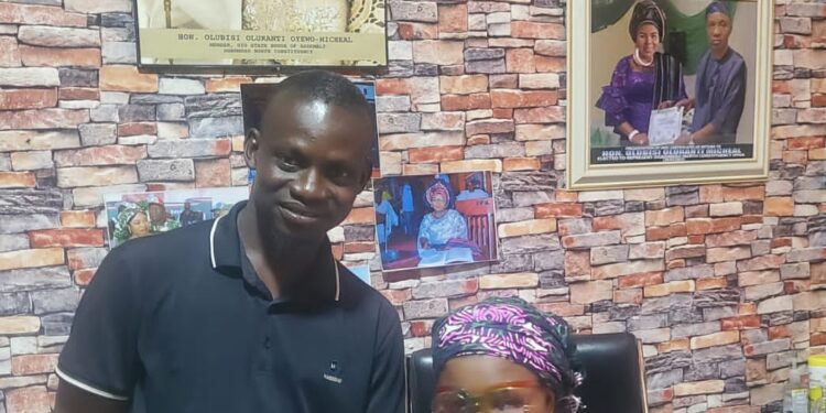 Oyo Lawmaker, Hon comforter Felicitates Media Guru, Alabede Olaoluwa Peter on his birthday 