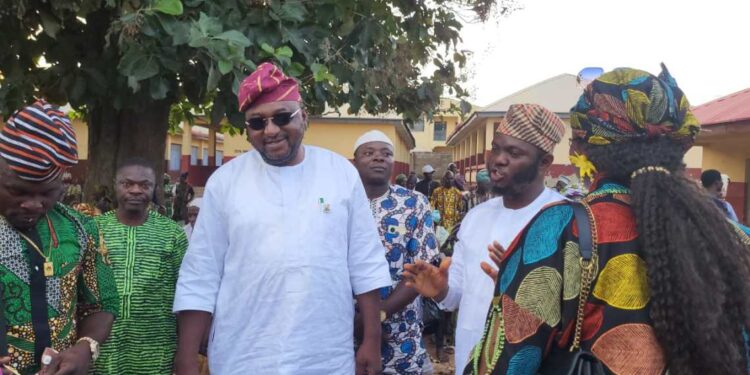 Open Salawu Donates ₦5 Million to Ogbomoso North PDP, Urges Party Unity, Inclusiveness