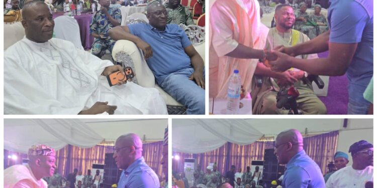 Otunba Seye Famojuro Graces Fresh FM’s 10th Anniversary, Debuts Commemorative Book with ₦10M Each for Gov. Makinde and Self