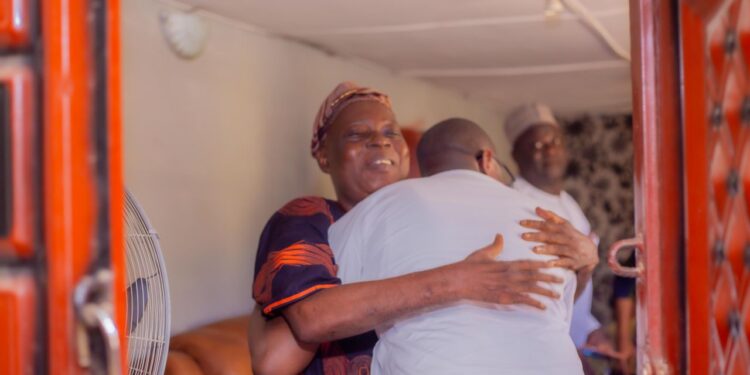 Amofin Beulah Adeoye Mourns passing Of Itesiwaju PDP Chairman