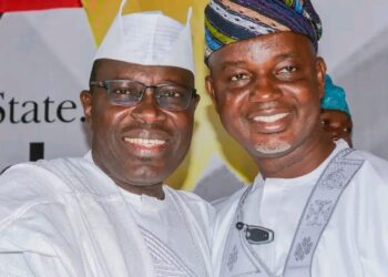 Hundreds Of Youths Dump APC For PDP Ahead of 2027 Elections in Kwara