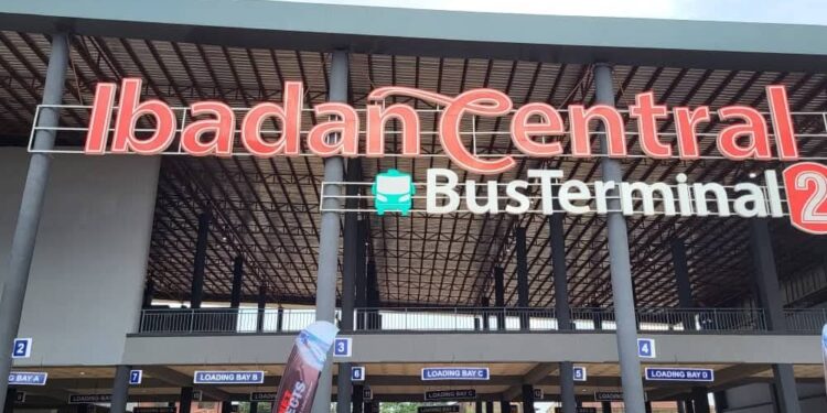 Akintayo Hails Makinde for Commissioning of Iwo Road Bus Terminal, Describes Project as Monumental Stride in Urban Renewal