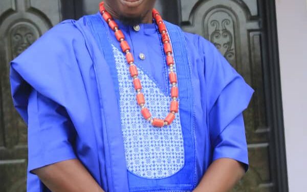 Ona Ara Local Government Chairman, Dr. Temitope Kolapo GLORIOUS Felicitates Naija24hrs Publisher, Comrade Peter, on His Birthday