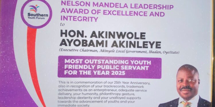 Oyo Assembly Congratulates New NUJ Chairman, Akeem Abas*