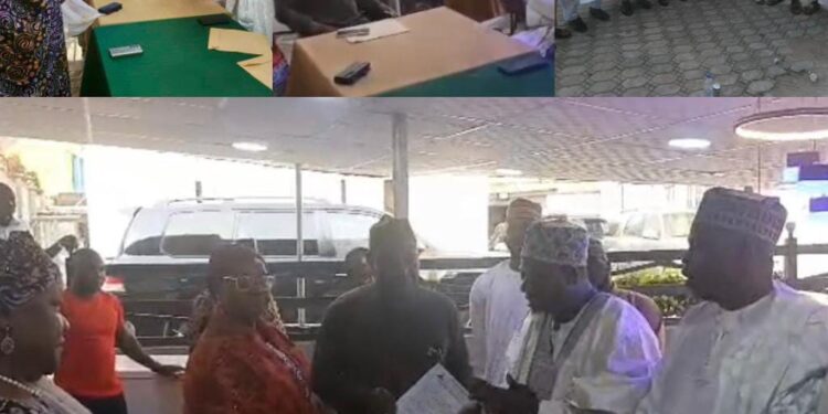 Senator Sumonu, Oyo Chief Imam, others pay Thank-You visit to Oyo Deputy Gov*