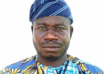 Newslamp Nigeria Publisher, Seyex Aderounmu hails Hon. Wasiu Nurudeen(Oba Aro) on his birthday