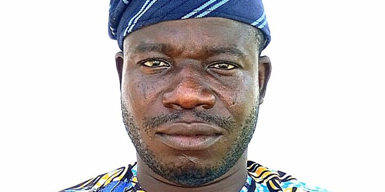 Newslamp Nigeria Publisher, Seyex Aderounmu hails Hon. Wasiu Nurudeen(Oba Aro) on his birthday