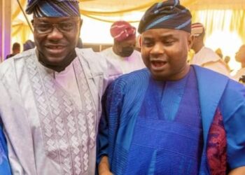 Prof. Akande Felicitates FIRS Chairman, Dr. Zacch Adedeji, on His Birthday