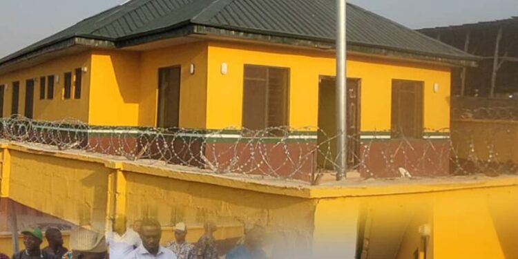 Akande Inspects Ongoing Construction, Ensures Quality Primary Health Care for Ibadan South West