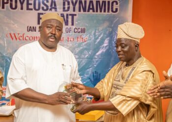 Ekaarun Balogun Olubadan of Ibadanland, Oloye Senator Sharafadeen Abiodun ALLI, PhD, Honoured with Award of Excellence