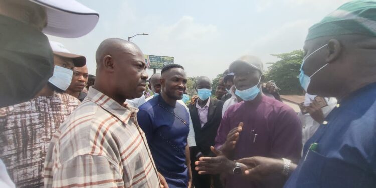 Demolition Along Railway/110 Road: Govt Served Notice, Paves Way for New Road Construction – Akande