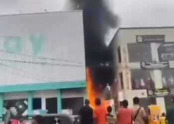 Fire Guts OPay Office in Ibadan, Destroys Property Worth Millions  …No loss of life recorded as emergency teams swiftly control fire along Akala Expressway  ‎ ‎