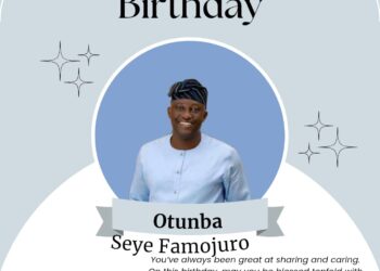 Birthday : Ibadan South West LG Chairman, Hon. Kehinde Akande, Wishes Otunba Seye Famojuro Long Life, Success