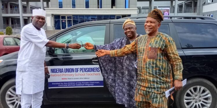 LGSPB Boss, Ige Commends Family of the Pioneer Chairman Oyo NUP Teachers Wing For Donating a Brand New Vehicle to the Union