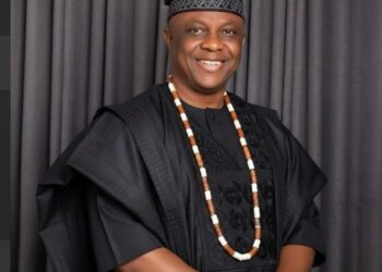 A LEADER FOR PROGRESS AND DEVELOPMENT..stand with Mayegun Babanumi.