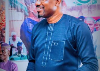 Dr. Amuda Kingsway Denies Defection Rumours, Reaffirms Loyalty to Makinde, PDP