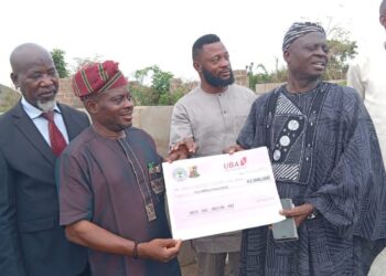 Dr. Amuda Kingsway Denies Defection Rumours, Reaffirms Loyalty to Makinde, PDP