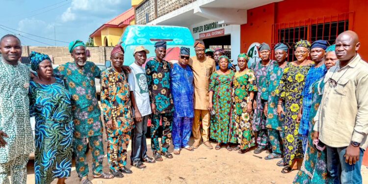 OTOPE Pays Appreciation Visit to Egbeda PDP Excos For Supporting His Candidacy _“We will mobilise massively to deliver victory in 2027,” Chief Alawe says_