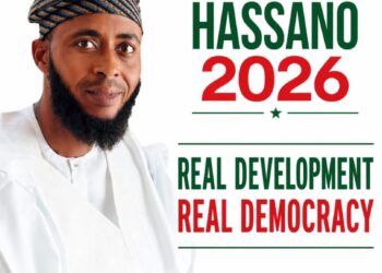 NISS Pays Courtesy Visit To Ibadan North, Honours Council Chairman Olufade With Hospitality Award