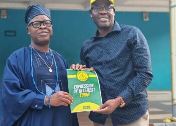 Oriyomi Hamzat Seeks Sanusi’s Backing for Oyo Governorship Bid  …as JDS group in Accord presents him award of Excellence