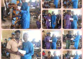 **Ido LG: Hon. Oyewumi Kabir Akintayo Donates ₦300,000 to Ward 10 Party Members**
