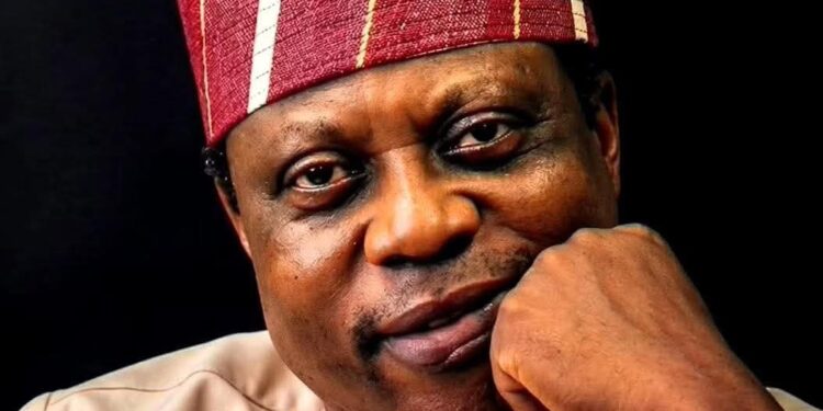 Oyo State Market Leaders Council Disassociates Itself From Viral Video of Oseni Donating to Traders in Oyo South Senatorial District