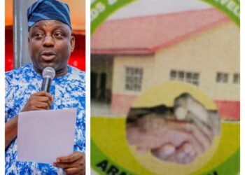 Oyo Lawmaker Mabaje Provides N500,000 Support to Ifelodun Landlords and Landladies Associates Omi Apata Community for Road Construction and Drainage Projects