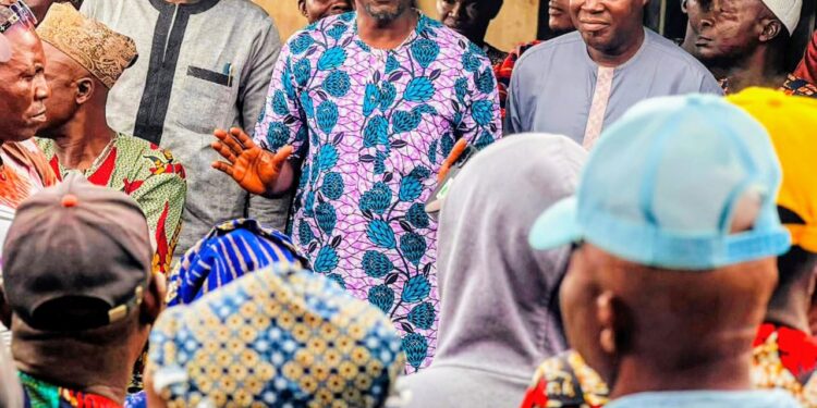 Oluyole LG revives weekly environmental sanitation, takes sensitization campaign to grassroots