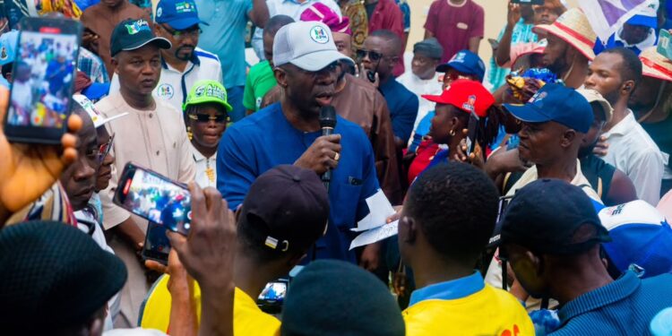 Oyo 2027: Adekanmbi, Open-Salawu Continue Thank You Tour, Extending Welcome to APC, ADC Defectors in Egbeda Ona Ara