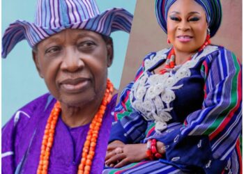 OGBOMOSO NORTH COUNCIL SECRETARY, HON. BOLANLE OLANIYI (OMOOSEPARO),  CELEBRATES CHIEF DR. SAKA ADEGBITE BALOGUN AT 90