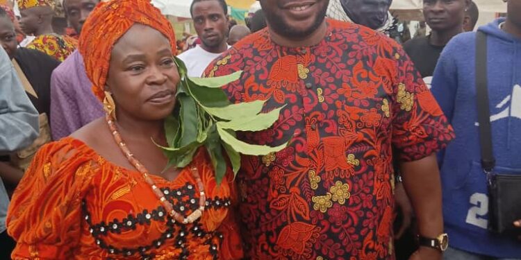 Akin Fagbemi Donates ₦1m to Ibadan North-West Traders Association at Anniversary Celebration