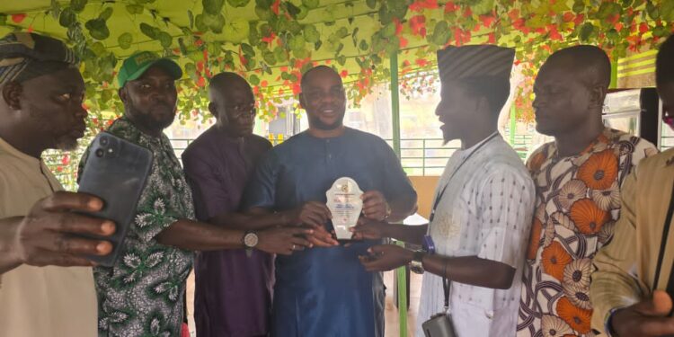 Akin Fagbemi Donates to Music Promoters Association, Pledges Support for Youth Empowerment, Creative Industry