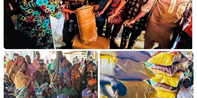 Olatunji, Oyo PMS Boss donate cash, food items to APM members in Oluyole, rally support ahead of 2027 Polls
