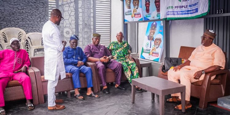 APM Chairmanship Candidate Akanbi Visits Odidi-Omo, Seeks Unity in Ibadan South West