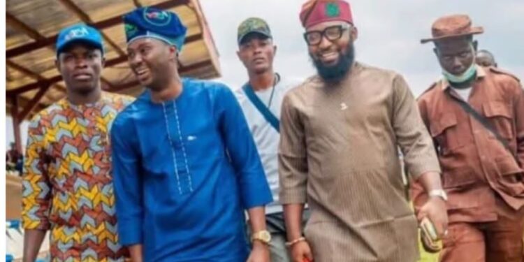 DR. KAZEEM BABATUNDE AKANDE, mni, CONGRATULATES HON. KAZEEM BOLARINWA ON HIS APPOINTMENT AS DIRECTOR-GENERAL OF YOUTH MOBILIZATION FOR THE ADEKANMBI CAMPAIGN