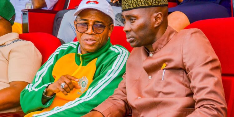 DR. KAZEEM BABATUNDE AKANDE, mni, CONGRATULATES MR. OLANREWAJU ISKEEL SAKA, mni, ON APPOINTMENT AS OGUN STATE HEAD OF SERVICE