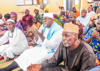 Oyo South Apm Candidate, Odidiomo Joins Felele Congregants For Jumat, Supports Mosque Development With ₦5M