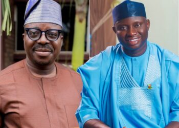 Lagelu LG Chairman, Hon. Kamorudeen Felicitates Akinyele Counterpart on Birth Anniversary