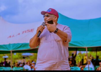 *Waheed Akintayo Offers Financial Assistance For Community Intervention, Set To Continue ‘Light Up Oluyole Initiative’*