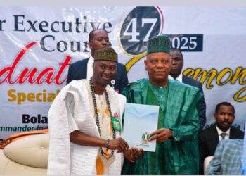 DR. AKANDE KAZEEM BABATUNDE, mni, CELEBRATES HIS EXCELLENCY, SENATOR KASHIM SHETTIMA, GCON, VICE PRESIDENT OF THE FEDERAL REPUBLIC OF NIGERIA, ON HIS 60TH BIRTHDAY