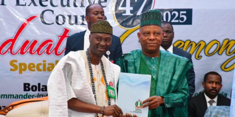 DR. AKANDE KAZEEM BABATUNDE, mni, CELEBRATES HIS EXCELLENCY, SENATOR KASHIM SHETTIMA, GCON, VICE PRESIDENT OF THE FEDERAL REPUBLIC OF NIGERIA, ON HIS 60TH BIRTHDAY