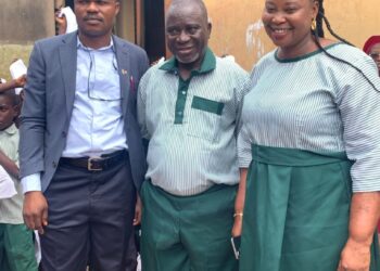 Makinde’s Aide Pledges 200 Uniforms, Socks and Sandals to Oyo Schools, Business Empowerment for Parents