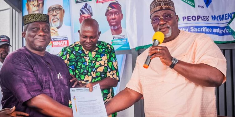 ODIDIOMO: A BRAND NAME FOR ACHIEVEMENT IN OYO SOUTH POLITICS By Prince Seun Adelore, Esq. Director-General, Odidiomo Campaign Organization
