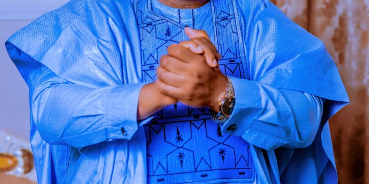 DR. TEMITOPE KOLAPO GLORIOUS RECEIVES FORMER YPP GOVERNORSHIP CANDIDATE ADURAGBEMI ANIMASAHUN AND HER SUPPORTERS IN ONA ARA  …Former Oyo YPP Governorship Candidate Joins APM