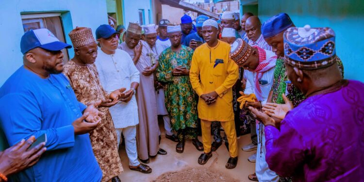 *Ibarapakan Commiserates with Family of Late Grand Chief Imam of Ibarapa*